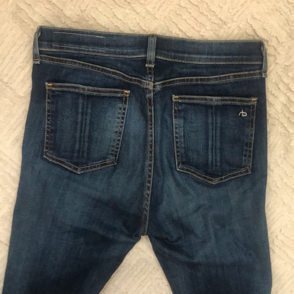 Rag & Bone / JEAN 10 inch capri, Style Modele in Color Stanwix
Size 29 - Picture 7 of 16